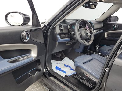 MINI COUNTRYMAN - 10