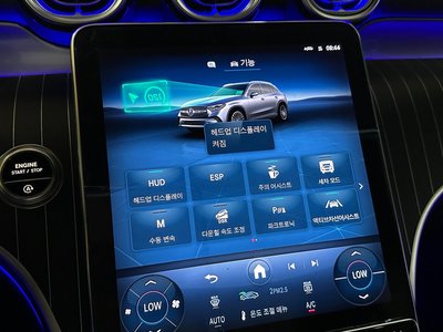2025 Mercedes-BENZ GLC — миниатюра 12