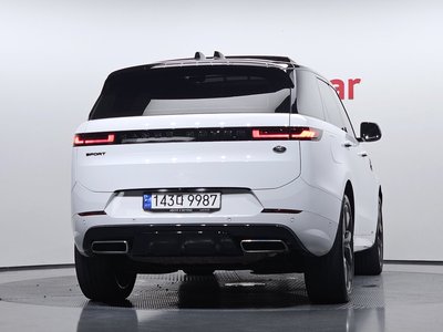 صورة 4 لـ 2023 LAND Rover RANGE ROVER SPORT