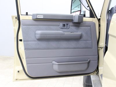 2014 Toyota LAND CRUISER 70 缩略图 50
