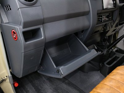 2014 Toyota LAND CRUISER 70 缩略图 43