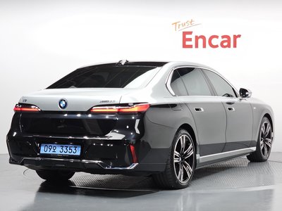 BMW I7 - 4