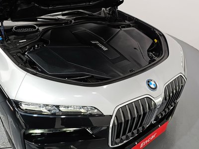 BMW I7 - 7