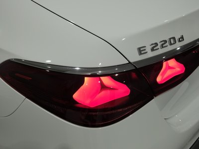 2025 Mercedes-BENZ E-CLASS 缩略图 50