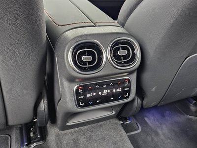 2025 Mercedes-BENZ GLC — миниатюра 31
