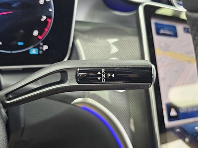 2025 Mercedes-BENZ GLC — миниатюра 12