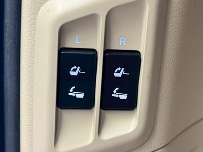 2023 Toyota LAND CRUISER PRADO 缩略图 26