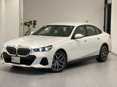 BMW 5 SERIES - 1