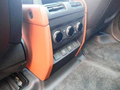 2025 LAND Rover DEFENDER 缩略图 26