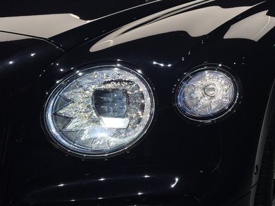 2021 Bentley FLYING SPUR photo 9