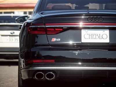 AUDI S8 - 9