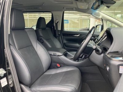 2022 Toyota ALPHARD — фото 6