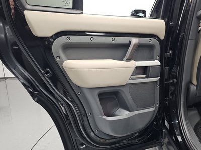 صورة مصغرة 15 لـ 2020 LAND Rover DEFENDER