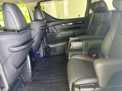 2023 Toyota ALPHARD photo 8