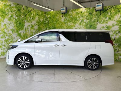2023 Toyota ALPHARD photo 2