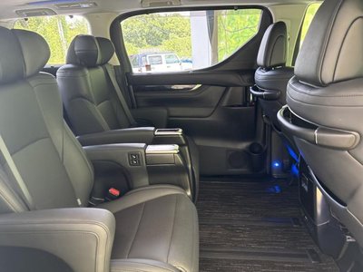2023 Toyota ALPHARD photo 5