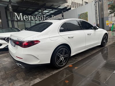 MERCEDES-BENZ E-CLASS - 6