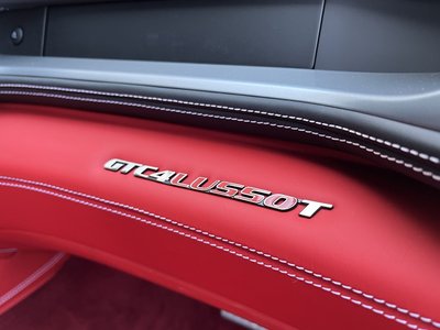 2018 Ferrari GTC4 LUSSO thumbnail 23