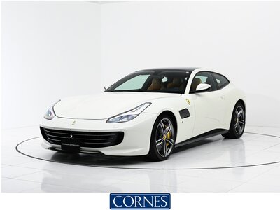 FERRARI GTC4 LUSSO
