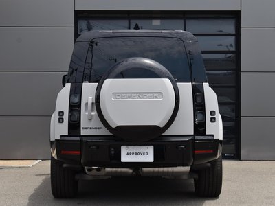 LAND ROVER DEFENDER - 10