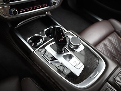 BMW 7 SERIES - 9