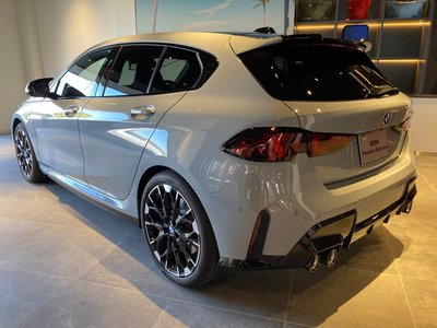 BMW 1 SERIES - 10