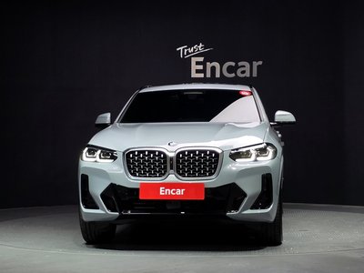 صورة 2 لـ 2025 BMW X4