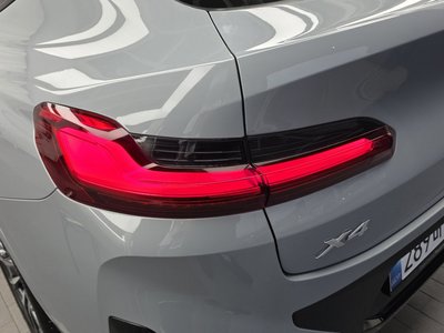 صورة 10 لـ 2025 BMW X4