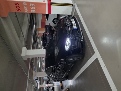 MERCEDES-BENZ E-CLASS - 1
