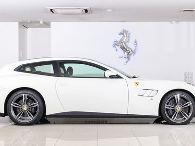 2020 Ferrari GTC4 LUSSO — фото 7