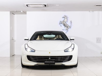 2020 Ferrari GTC4 LUSSO — фото 9