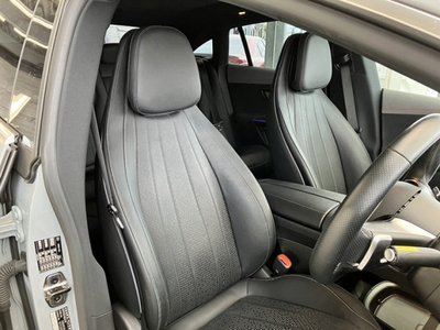 2024 Mercedes-BENZ EQE — миниатюра 11