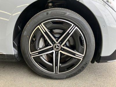 2024 Mercedes-BENZ EQE photo 6