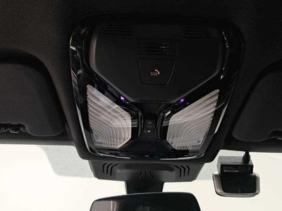 2021 BMW X6 — миниатюра 15