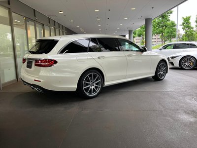 MERCEDES-BENZ E-CLASS - 2