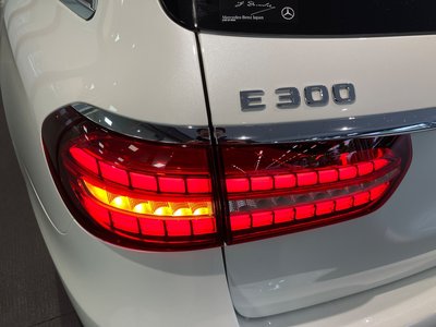MERCEDES-BENZ E-CLASS - 10