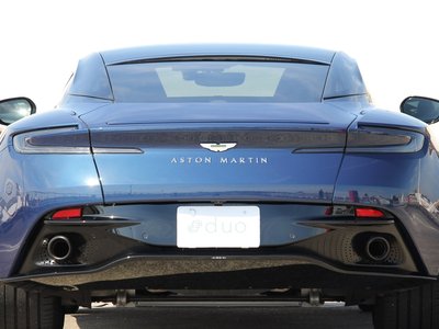 ASTON MARTIN DB11 - 3