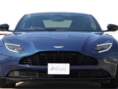 ASTON MARTIN DB11 - 2