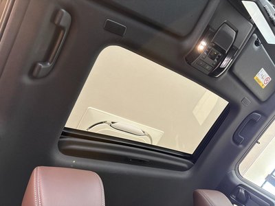 TOYOTA LAND CRUISER 250 - 7