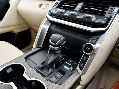 صورة 9 لـ 2021 Toyota LAND CRUISER 300