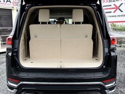 صورة مصغرة 34 لـ 2021 Toyota LAND CRUISER 300