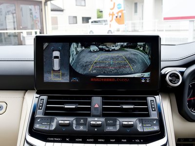 صورة 5 لـ 2021 Toyota LAND CRUISER 300
