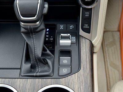 صورة 8 لـ 2021 Toyota LAND CRUISER 300