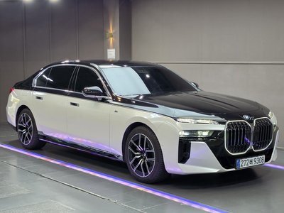 BMW 7 SERIES - 1