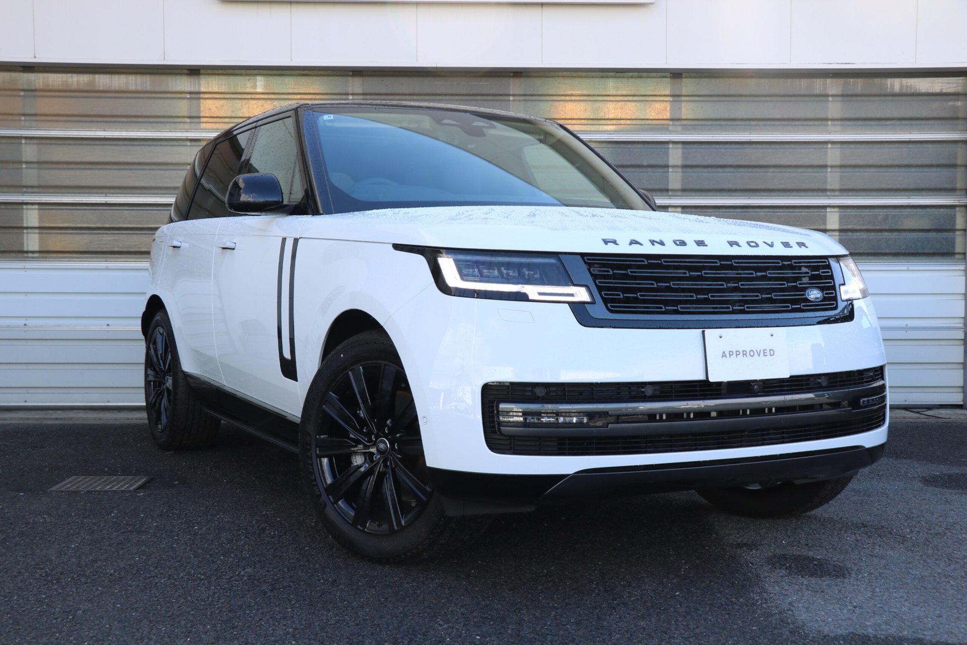 LAND ROVER RANGE ROVER - View 1