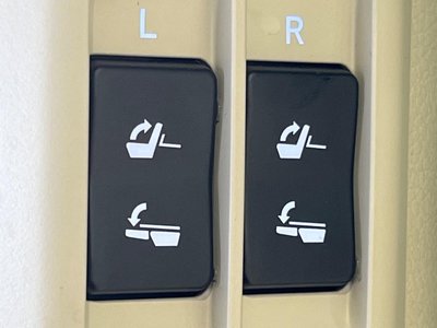 TOYOTA LAND CRUISER PRADO - 8