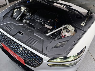 صورة 7 لـ 2022 Genesis GV70