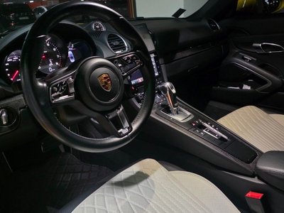 صورة 6 لـ 2017 Porsche 718