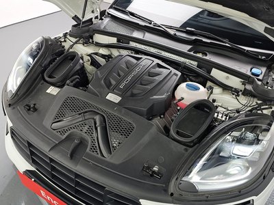 PORSCHE MACAN - 7