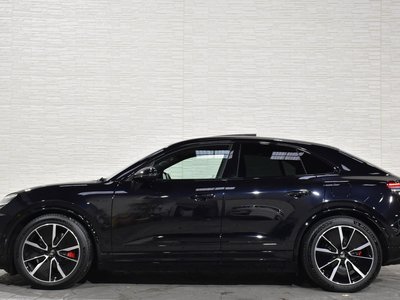 PORSCHE MACAN - 8
